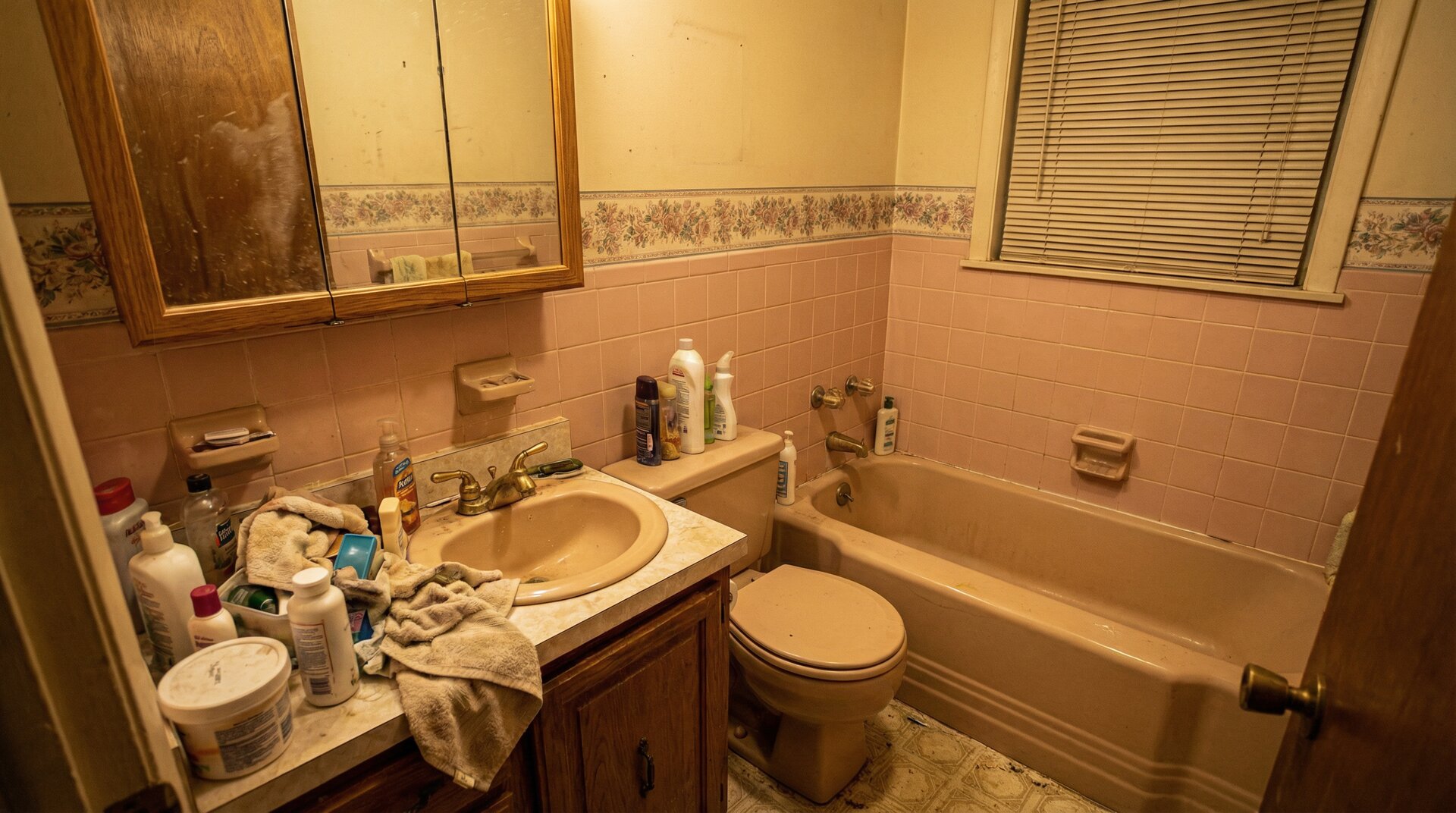 Spa-Inspired Bathroom - Before